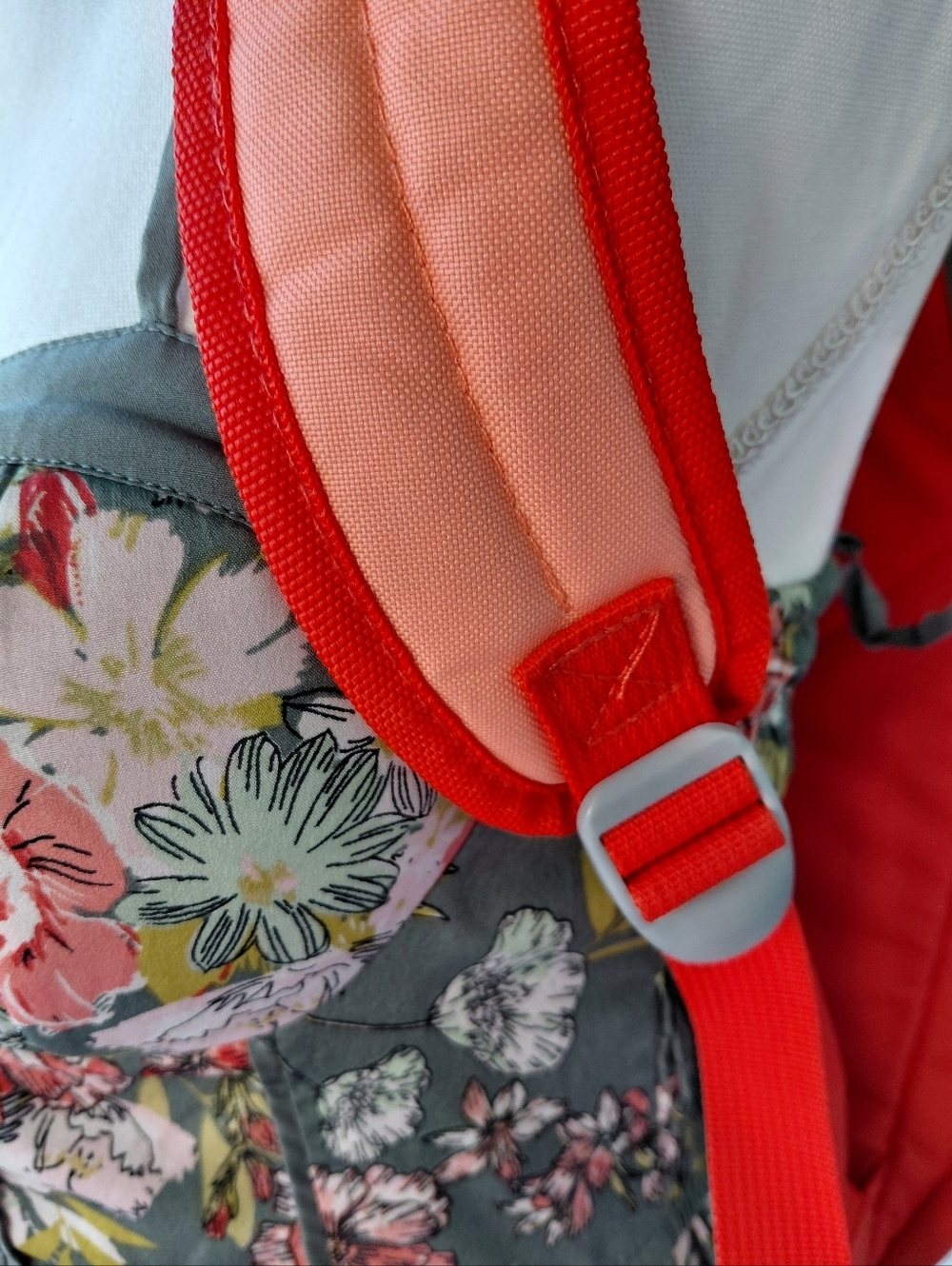 Igloo Angry Orchard Cooler Backpack Insulated Red Festival Picnic Bag - Picture 14 of 14